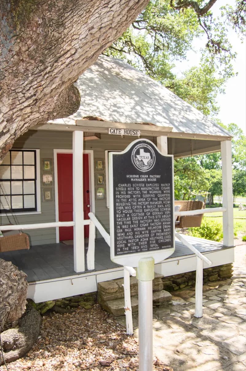 Gate House cottage at Round Top Inn
